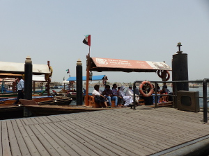 BUCHE MEER Hotel Dubai Fähre über den Creek