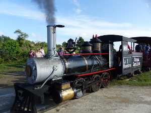 BUCHE MEER Kuba Nostalgische Eisenbahn