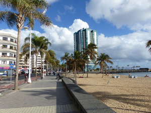 BUCHE MEER Lanzarote Arrecife Stadtstrand - Gran Hotel