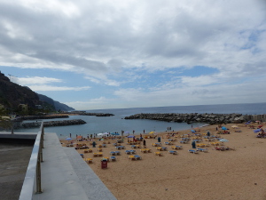 BUCHE MEER Madeira Calheta Strand