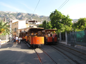 BUCHE MEER Mallorca Straßenbahn von Soller