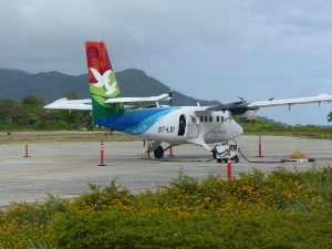 BUCHE MEER AirSeychelles auf Praslin