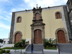 BUCHE MEER Teneriffa La Orotava Iglesia San Augustin