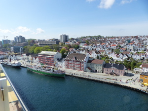 BUCHE MEER Mein Schiff 3 Stavanger Hafen